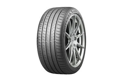Vista Bridgestone Potenza S007 girado a 30 grados