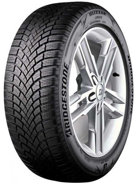 Vista del neumático Bridgestone Blizzak LM005 girado a 30 grados