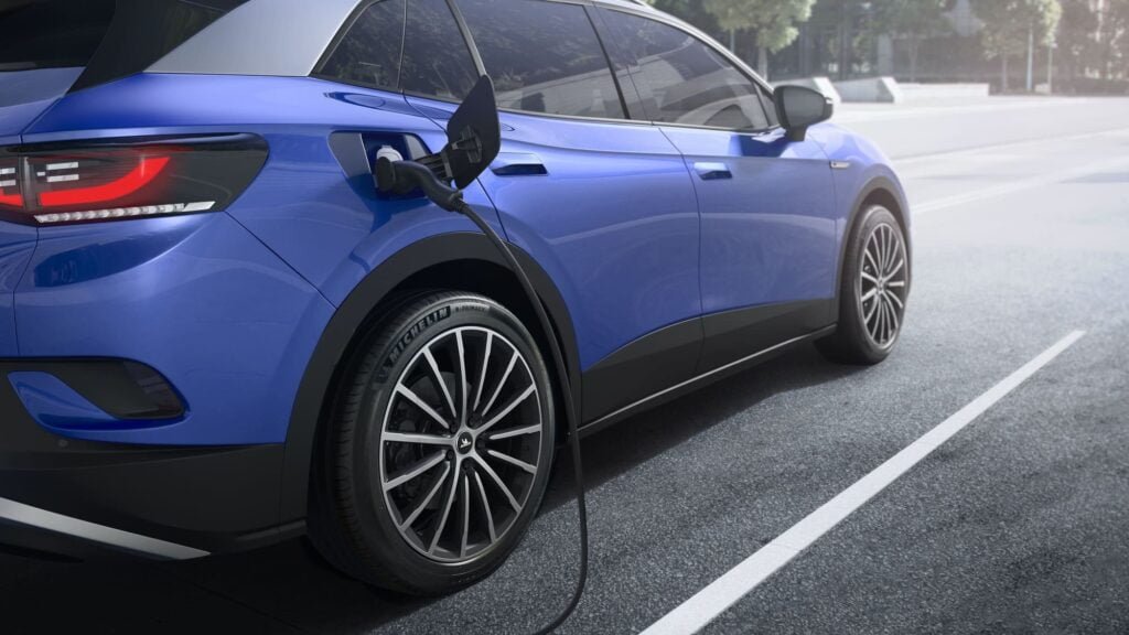 Vista-de-neumáticos-MICHELIN-para-EVs-e-Primacy