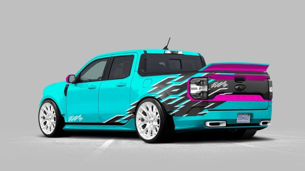 Vista de neumáticos Toyo Tires en un Ford Maverick en el Show Sema 2022