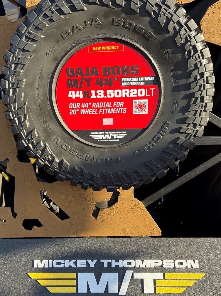 Vista-de- mickey-thompson-baja-boss-mt-44-sema-2022