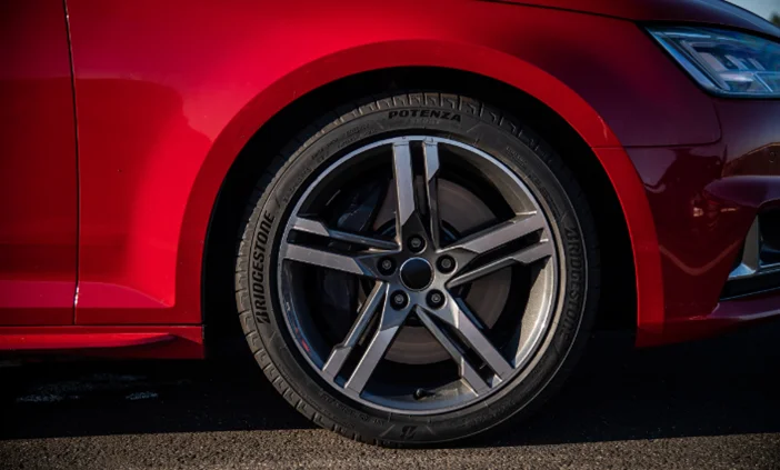 Vista Neumático Bridgestone Potenza Sport