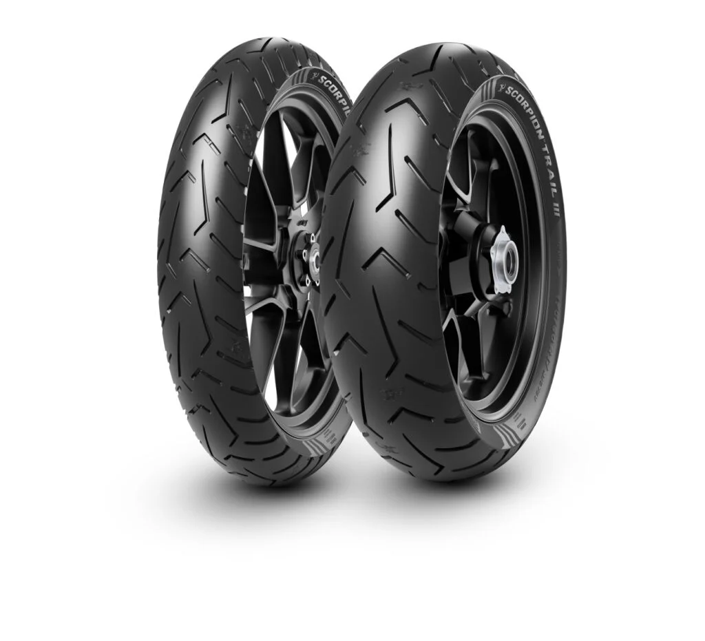 Pareja de nuevos neumáticos Pirelli SCORPION Trail III
