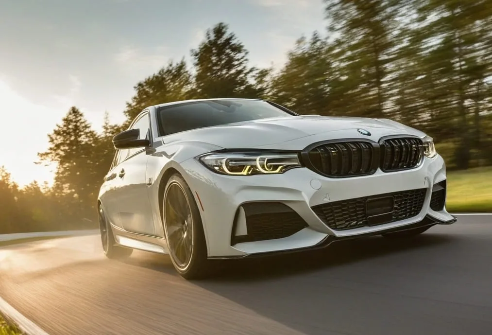 Vista de un coche en pista - Test los mejores neumáticos all season para berlinas