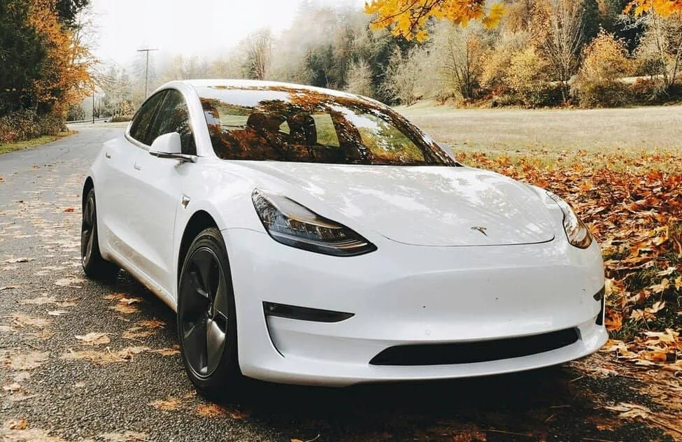 Vista de coche electrico - Articulo: Etiqueta Europea: Nueve de los mejores neumáticos para eléctricos